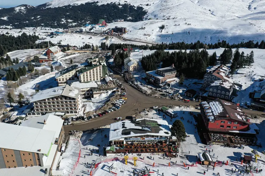 Uludağ'daki esnaf yarıyıl tatilinden umutlu 1