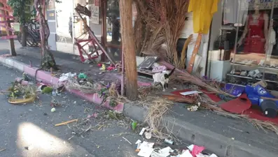 Büyükada'da esnaf ile zabıta arasında masa-sandalye gerilimi