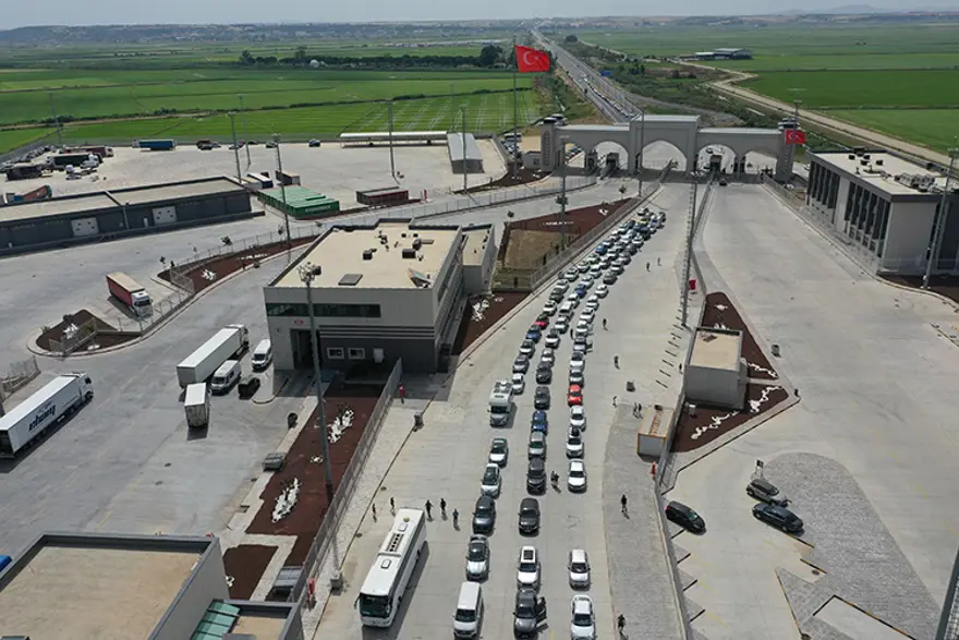 Seyahat edecekler dikkat. Grev başladı, Yunanistan'da 2 sınır kapısında geçişler durduruldu 2