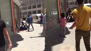 Eski eşini çocuğunun gözleri önünde bıçakladı