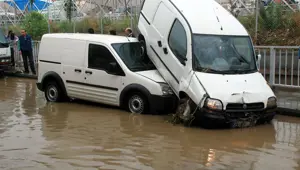İstanbul'a yağmur yağınca... İstanbul'a yağmur yağınca...