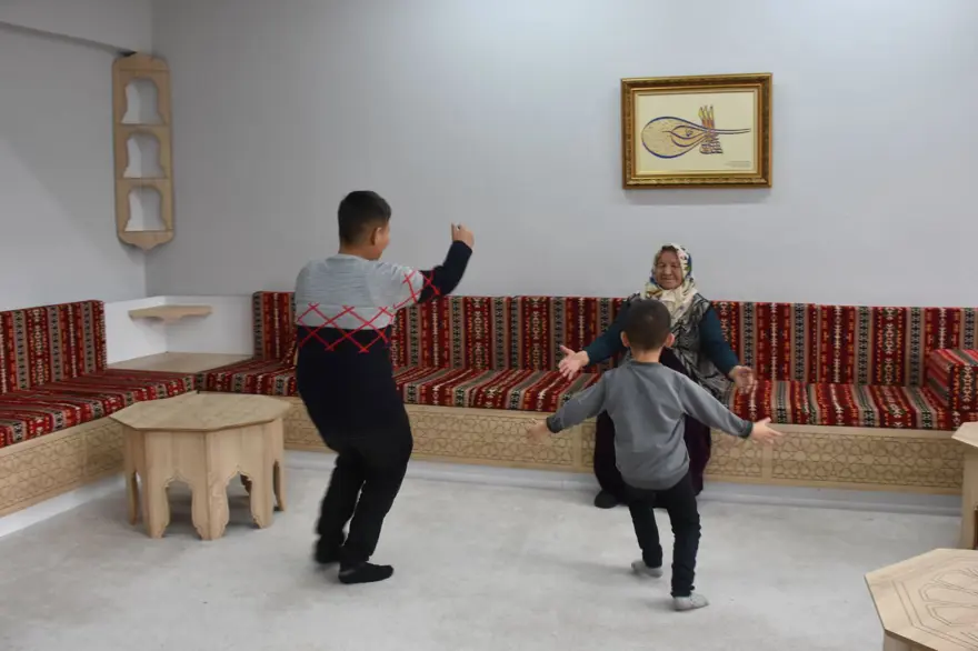 "YAVRULARA AİLEDE BÜYÜSÜN" 5