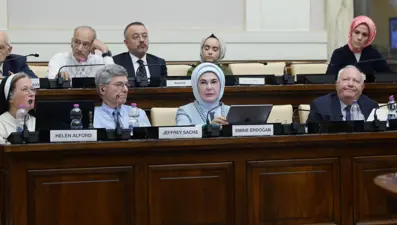 Emine Erdoğan'dan Vatikan'da "Dünya 5'ten büyüktür" mesajı