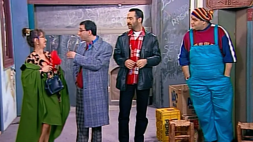 Asuman ve Mükremin ayrılığın eşiğinde (Bir Demet Tiyatro) 2