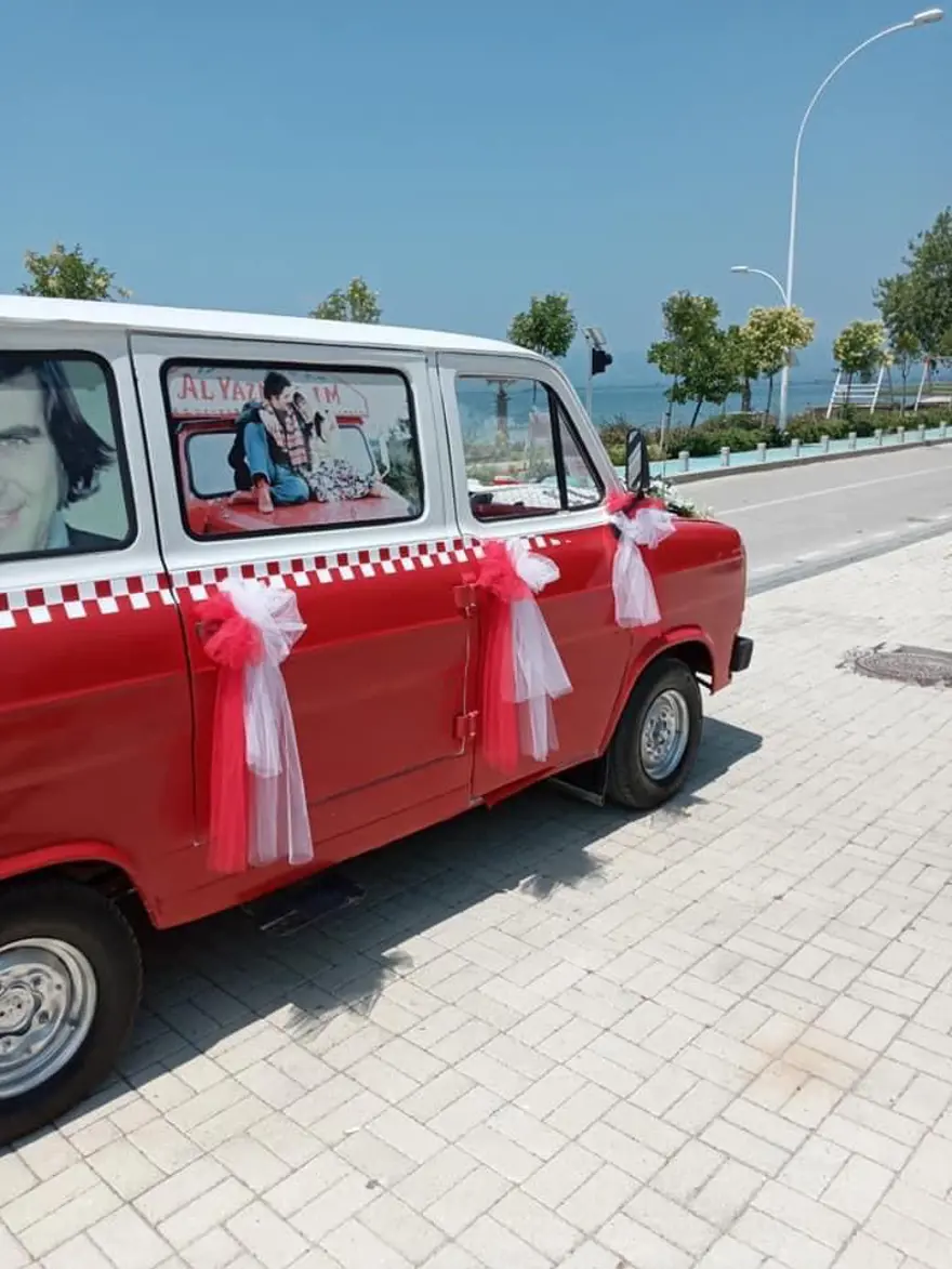 Çiçek Abbas filmindeki minibüsü yapmak için 60 bin TL harcadı 6