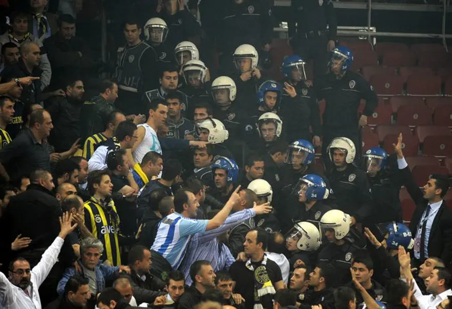 Fenerbahçe devam, Galatasaray MP tamam 16