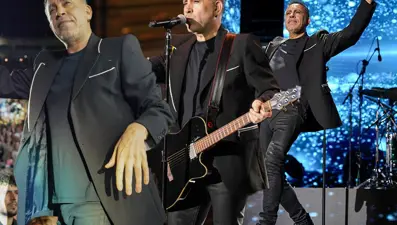 Haluk Levent 30'uncu sanat yılını sahnede kutladı