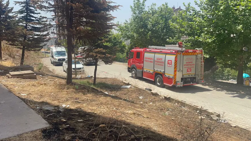 Asansörün halatı koptu, 3'üncü kattan zemine çakıldı (5 kişi yaralandı) 1 Asansörün halatı koptu, 3'üncü kattan zemine çakıldı (5 kişi yaralandı) 1
