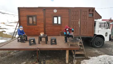 Corona virüse karşı kamyon evde izolasyon