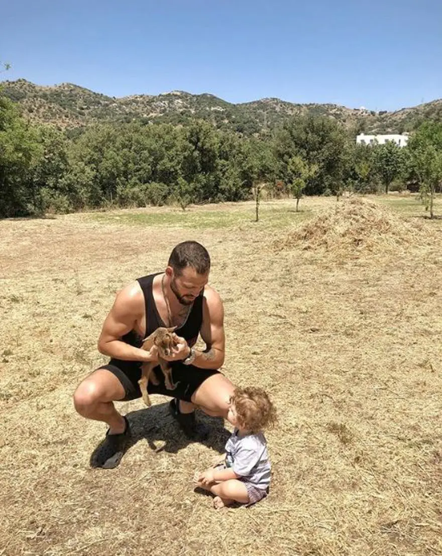 Onlar tatile devam ediyor (Ünlülerden tatil paylaşımları/ 11.06.2019) 12