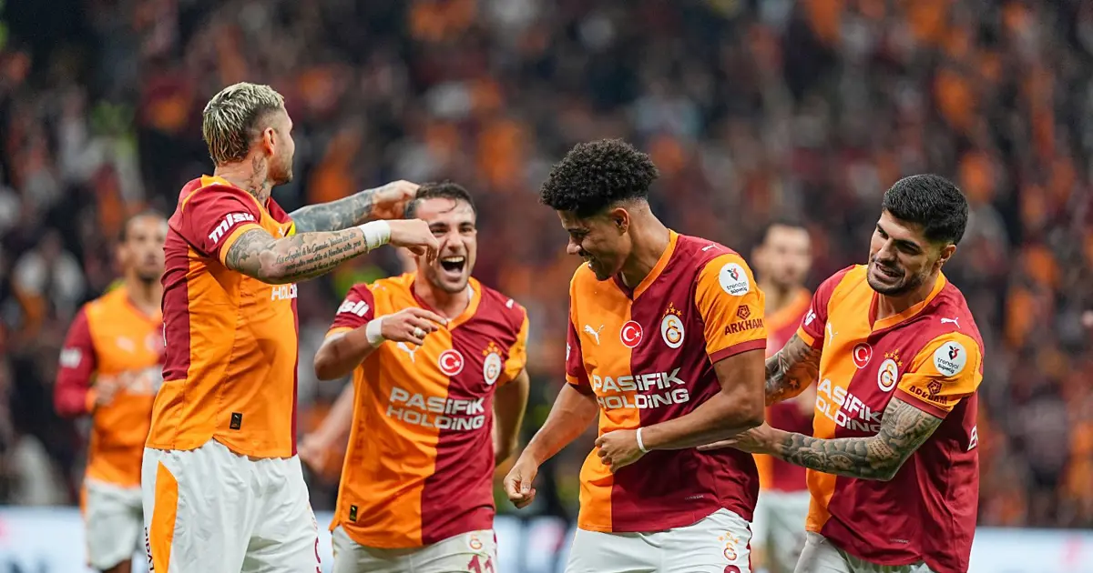 Ajax-Galatasaray: İlk 11'de sürpriz