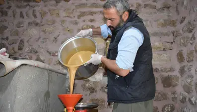 Çukurca'da tarihi değirmende üretilen tahininin ünü sınırları aştı