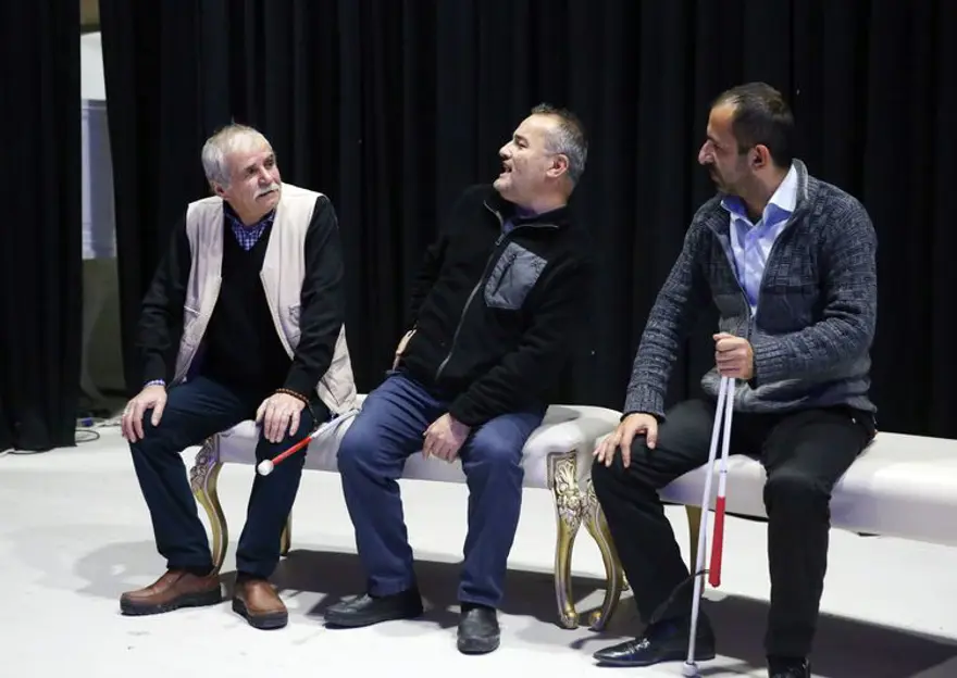 Görme engellilerden oluşan Ekip Moni üçüncü oyununu sahnelemeye hazırlanıyor 3 Görme engellilerden oluşan Ekip Moni üçüncü oyununu sahnelemeye hazırlanıyor 3