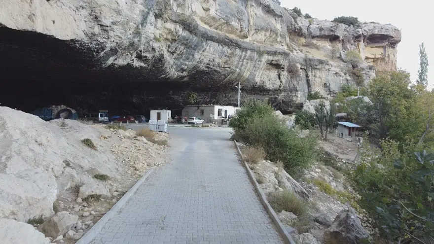 Kervanların konakladığı Kayaönü Mağarası ilgi görüyor Kervanların konakladığı Kayaönü Mağarası ilgi görüyor