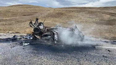 Bayburt'ta otomobil şarampole devrildi: Bir can kaybı var