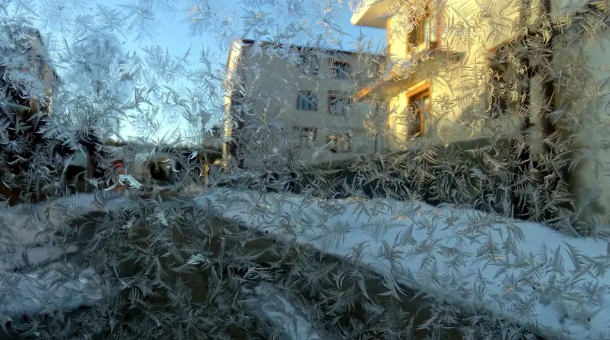 Kars’ta dondurucu soğuk: Hava sıcaklığı -12’ye düştü 