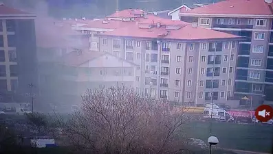 İstanbul'da site otoparkında yangın paniği