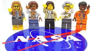 NASA'nın kadın çalışanları "Lego" oluyor