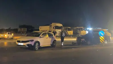 Antalya'da 3 araç birbirine girdi: Yaralılar var