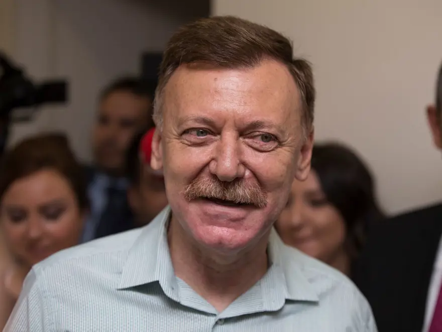 OHAL bitti, sakal gitti (CHP'li Aytuğ Atıcı tıraş oldu) 19