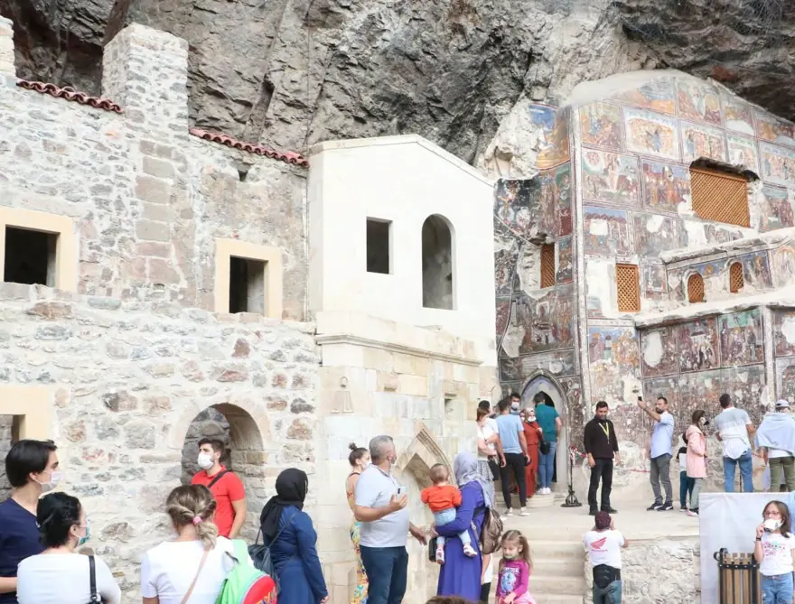 Sümela Manastırı'nı 3 haftada yaklaşık 30 bin kişi ziyaret etti 4