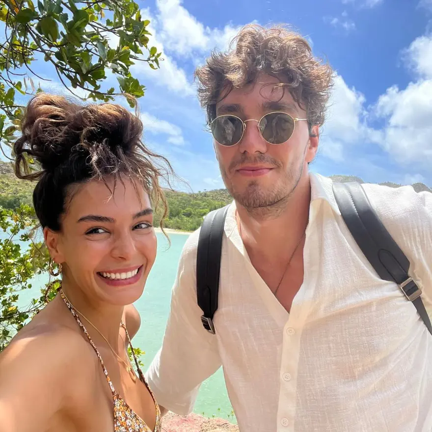 Eşi Cedi Osman ile Yunanistan'a taşındı: İşte Ebru Şahin'in yeni evinin manzarası 3