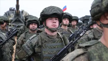 Putin’in partisinden skandal hediye: Asker annelerine "kıyma makinesi"