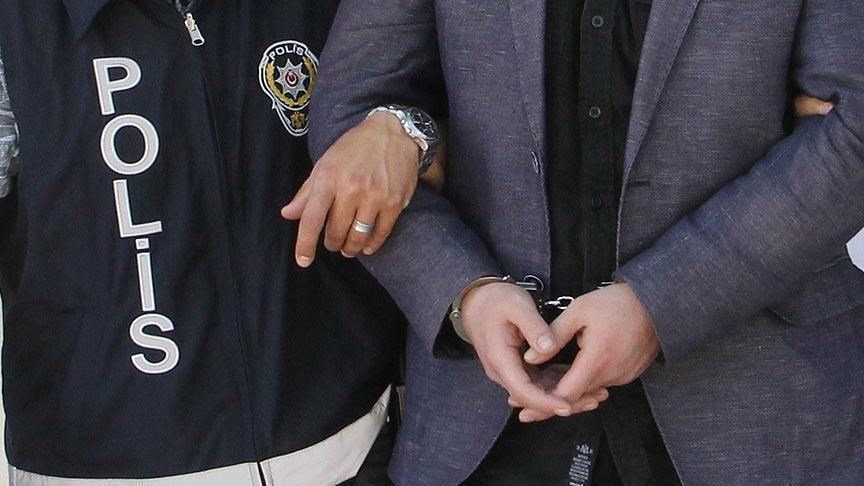 FETÖ davalarına bakan hakim ve savcı tutuklandı