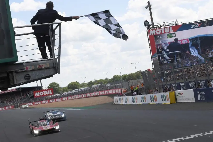 Le Mans'ta zafer Ferrari'nin: Toyota'nın 5 yıllık hakimiyetine son verdi 4
