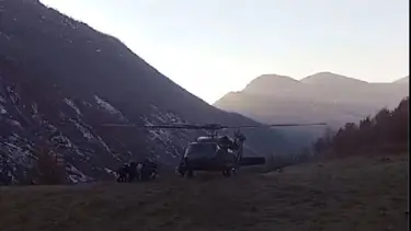 Domuz sürüsü saldırınca uçurumdan düştü: Jandarma helikopterle hastaneye ulaştırıldı