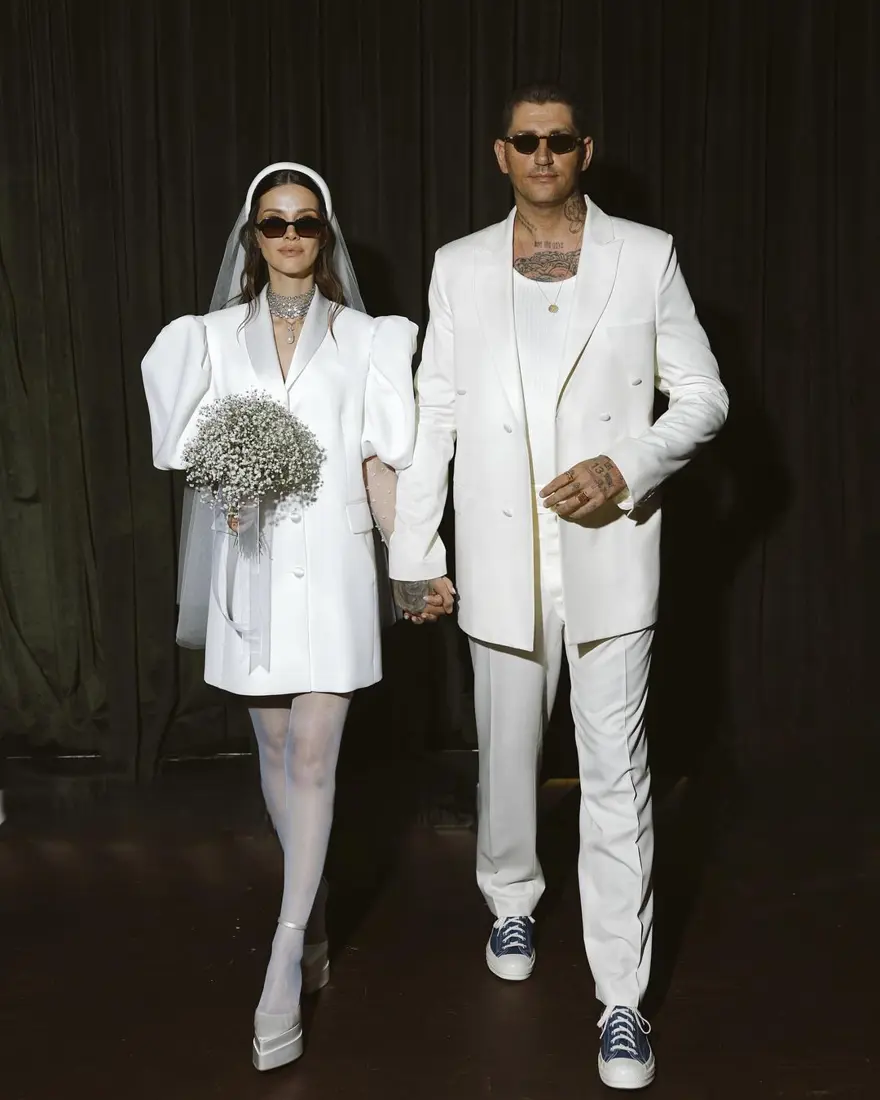 İrem Helvacıoğlu ile eşi Ural Kaspar'dan olumsuz yorumlara tepki: Günlerdir üzülerek okuyoruz 1