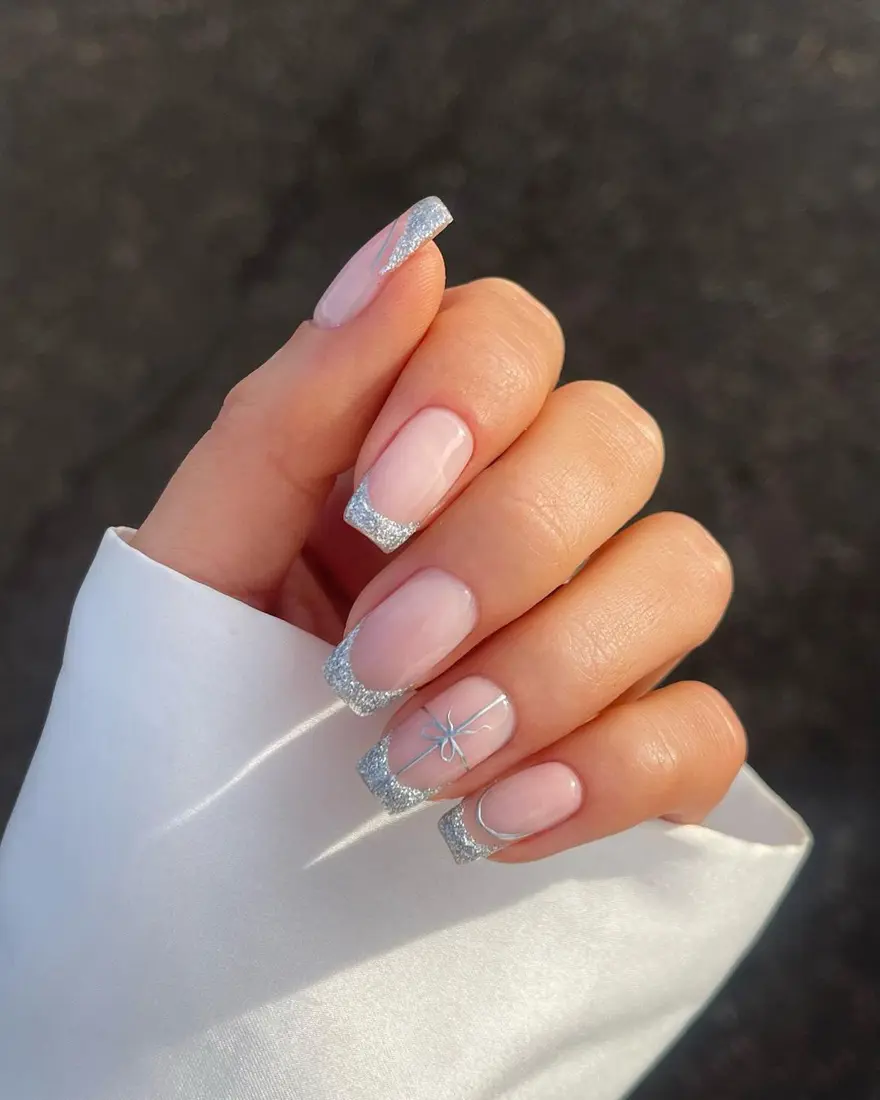 Yılbaşı ruhunu ellerinize taşıyın! Yeni yıl temalı tırnak tasarımları 4