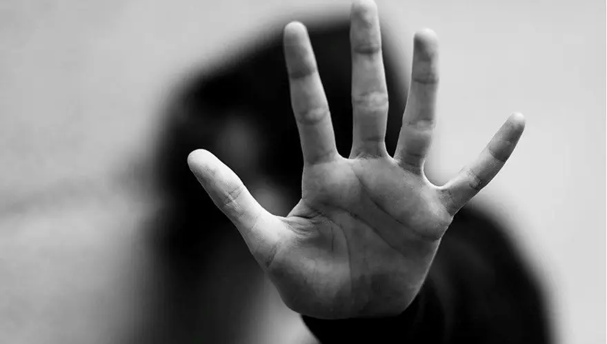 Popüleroyunda cinsel istismar tuzağı: 11 yaşındaki çocuğa cami tuvaletinde cinsel istismardabulundu 1 Popüleroyunda cinsel istismar tuzağı: 11 yaşındaki çocuğa cami tuvaletinde cinsel istismardabulundu 1