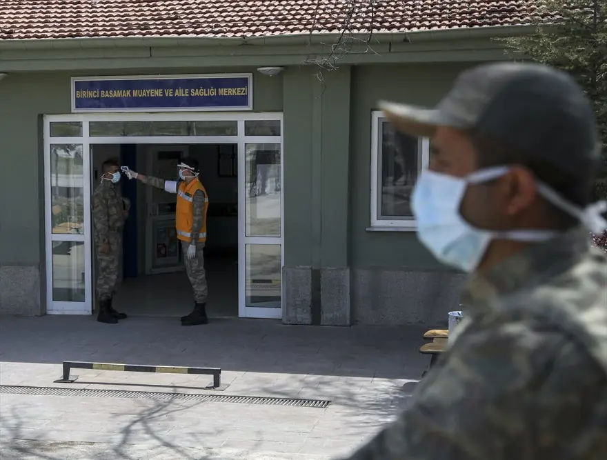 Askeri birliklerde corona virüs önlemleri uygulanıyor 1