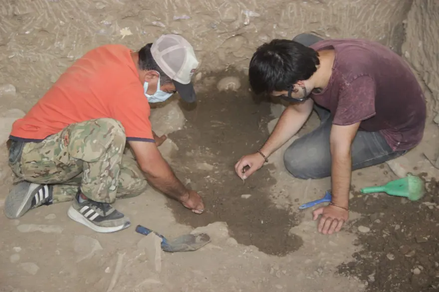 Antandros Antik Kenti'nde 2 bin 400 yıllık mezar gün yüzüne çıkıyor 4