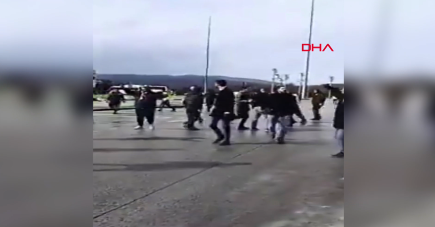 Fenerbahçe ile Amedspor taraftarları arasında kavga | Sarı lacivertlilerden yaralı taraftar için açıklama: "Bir taraftarımız kalbinin altından bıçaklandı" 1