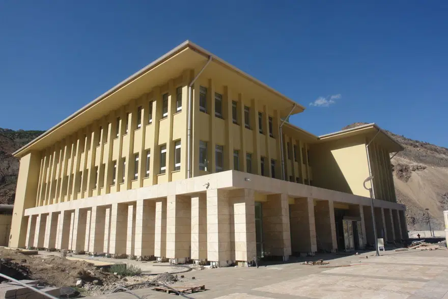 Yusufeli Barajı'nda son 10 metre 13