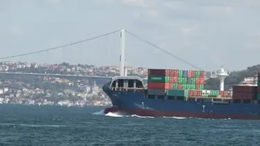 İstanbul Boğazı gemi geçişlerine kapatıldı