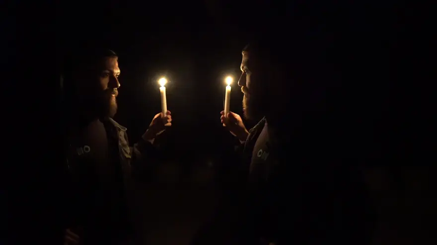 Performans sanatçısı müzede 40 gün karanlık odada kalacak 1