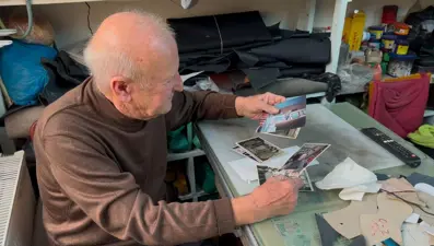 73 yaşında, 61 yıldır mesleğini sürdürüyor: Bin bir emekle tamir ediyor