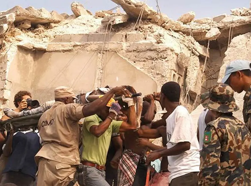 Deprem Haiti'yi yıktı 11