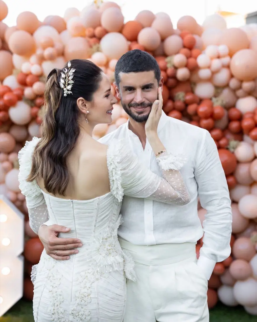 Yeni projesi için Antalya'ya gitmişti: Berk Oktay'dan mutlu aile pozu 7