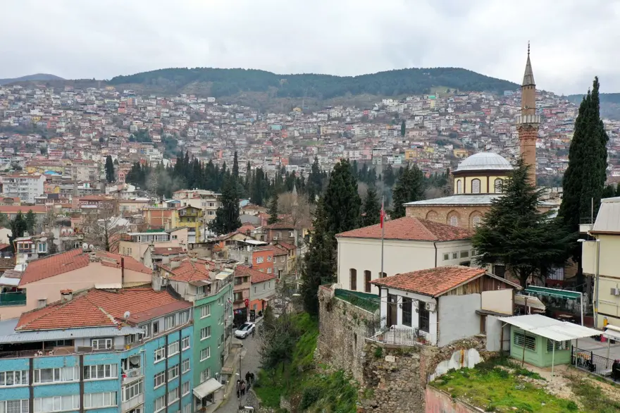 "SURLARIN ÜZERİNE KURULMUŞ BİR MAHALLE" 5