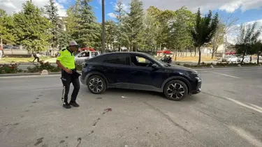 Karaman'da otomobil ve elektrikli bisiklet çarpıştı