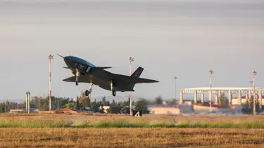 KIZILELMA’nın üretim prototipinden ilk uçuş testi