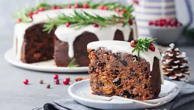 61 yaşındaki kadın zehirli kekle kız kardeşlerini ve 10 yaşındaki yeğenini öldürdü: Eşi de zehirlenerek hayatını kaybetmiş