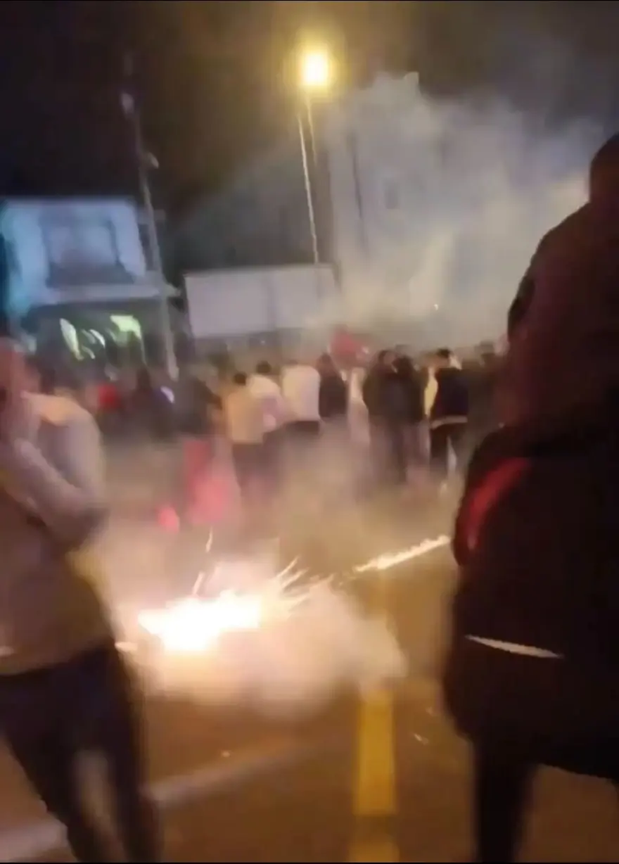 Seçim kutlamalarında havai fişek kazası 4