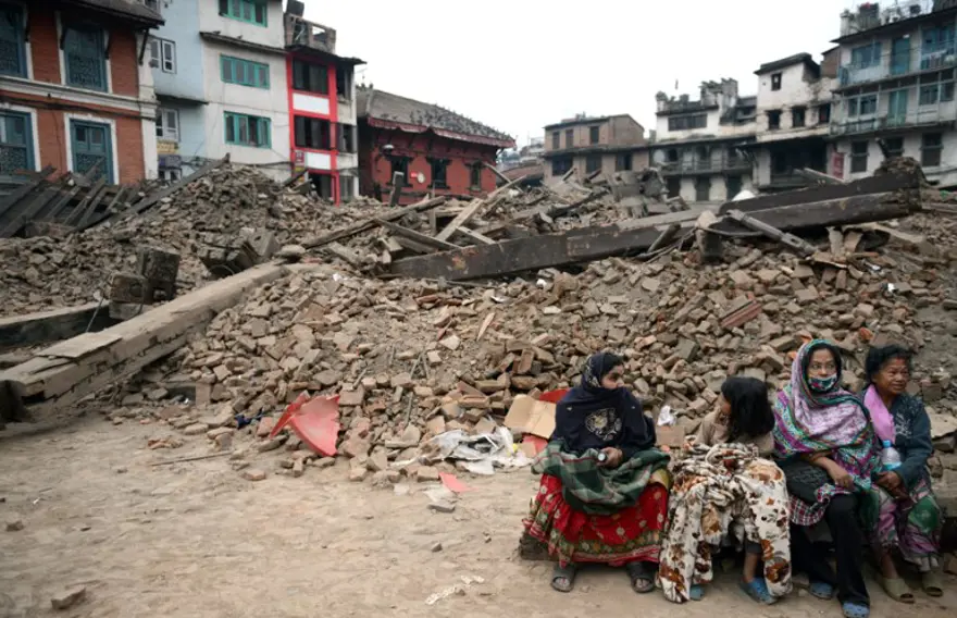 Nepal'de şiddetli deprem 13