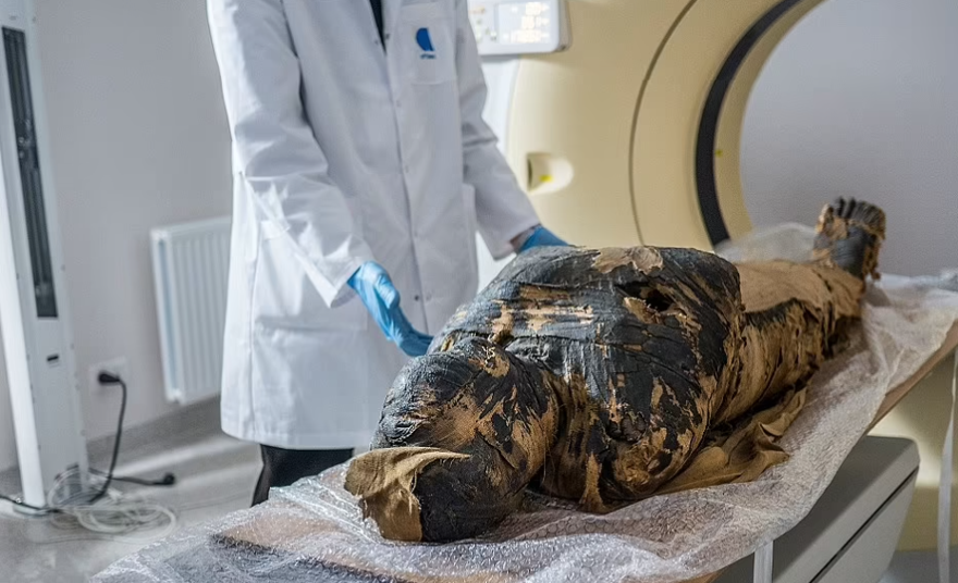 Hamile mumya 2 bin yıl sonra geri döndü: "Gizemli Kadın" tarihe ışık tutacak 