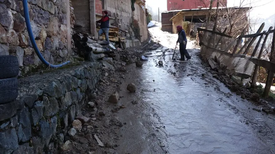 18 ev tahliye edildi: İftar saatinde yaşadıklarını kıyamete benzettiler 3